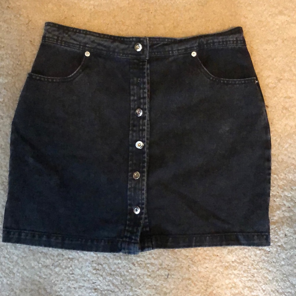 Black skirt